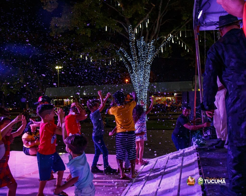 NATAL DE AMOR - CONTOS DE NATAL GRUPO ARTPALCO. - Prefeitura Municipal de  Tucumã